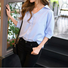 Charger l&#39;image dans la galerie, Women&#39;s Casual Blue Striped Summer Blouse V-Neck Seven Sleeve Buttons Blouse 2019 New Fashion Women Loose Tops Blusas Vestidos
