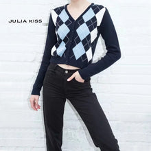 將圖片載入圖庫檢視器 Women V Neck Knit Cardigan In Navy Blue With Light Blue And White Argyle Print On The Front
