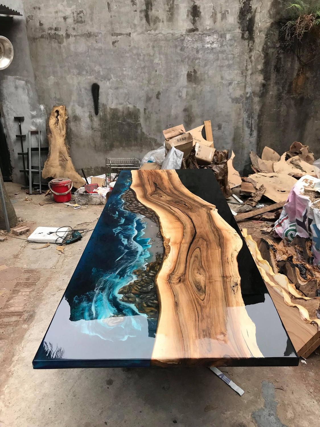 Ocean Table. Wood and Mixed Materials