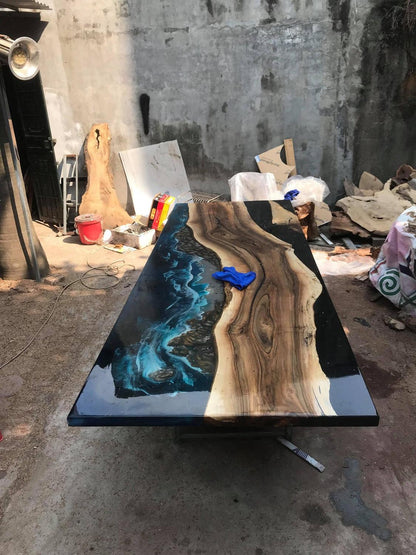 Ocean Table. Wood and Mixed Materials