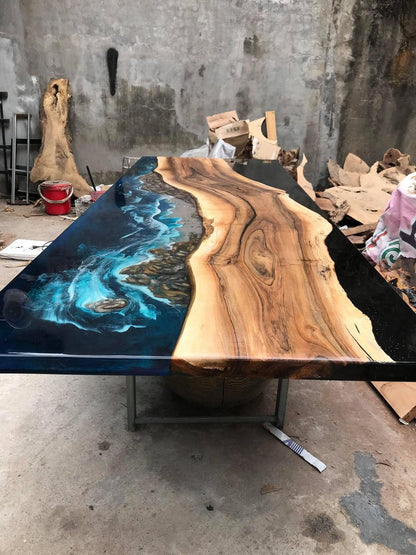 Ocean Table. Wood and Mixed Materials