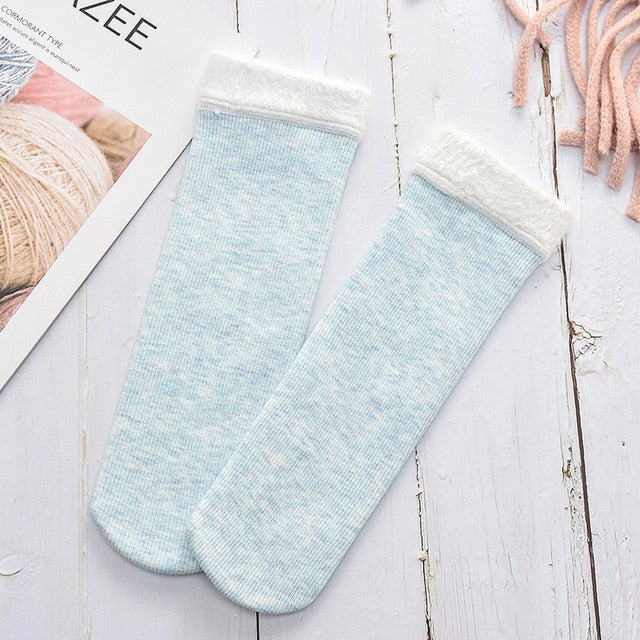 Breathable And Sweat-absorbing Mid Socks