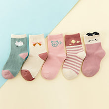 Cargar imagen en el visor de la galería, 5 pair Jacquard Cat Unicorn Rabbit Socks
