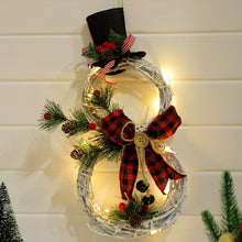 Cargar imagen en el visor de la galería, Christmas Wreath With Battery Powered LED Light String
