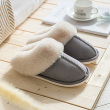 将图片加载到图库查看器，Women&#39;s Luxury Faux Suede Home Full Fur Slippers Winter Warm Plush Bedroom Non-slip Couples Shoes Indoor Ladies Furry Slippers
