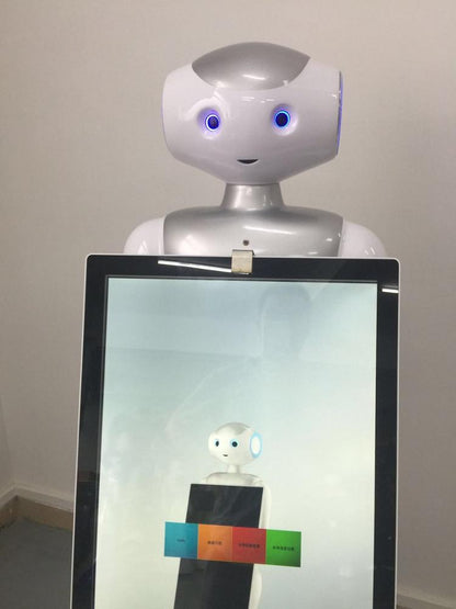 English Speech Robot Artificial Intelligence Education Robot Voice Used in School Museum Application. Automated Services